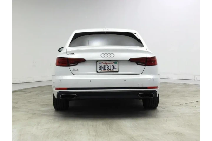 $16998 : Audi A4 2019 Titanium 40 TFS image 6