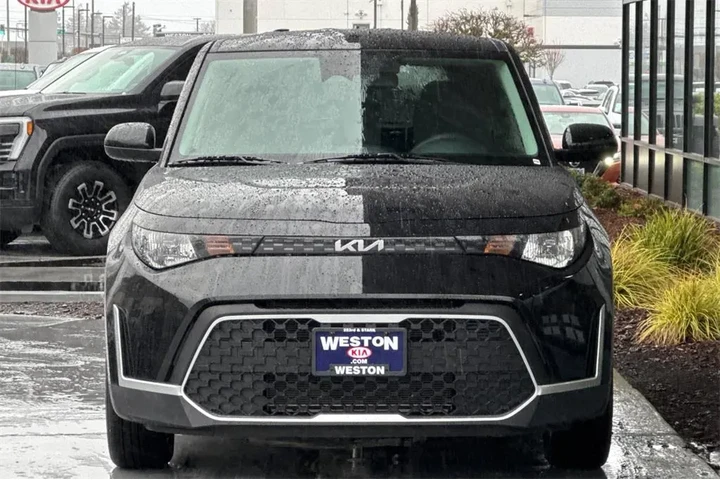 $18913 : Kia Soul 2025 LX 4dr Crossov image 9