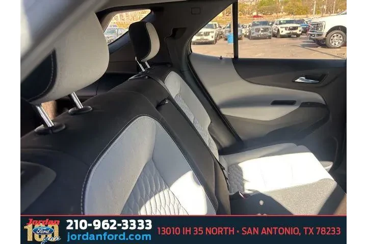 $12443 : Chevrolet Equinox 2018 LS 4d image 8