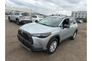$33900 : Toyota Corolla Cross 2026 LE thumbnail