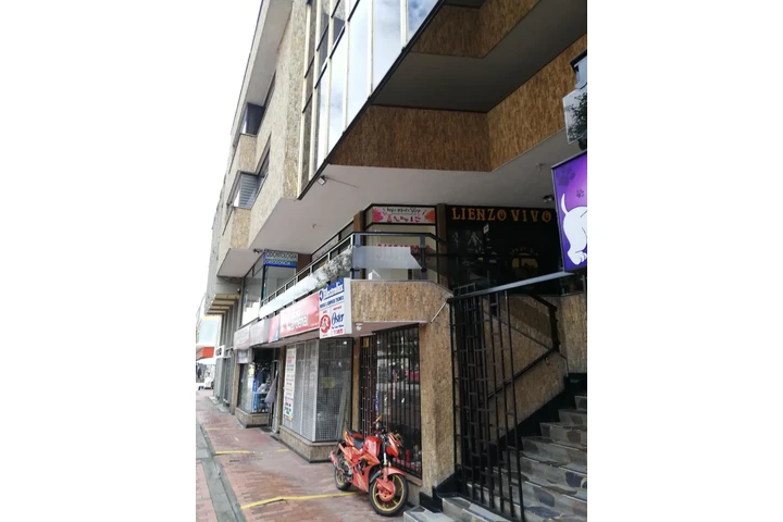 $500000000 : PERMUTO LOCAL EN GALERIAS image 5
