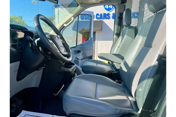 $28995 : 2018 Transit 250 Van Med. Roo image 9