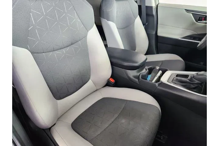 $25654 : Toyota RAV4 2022 XLE 4dr SUV image 10