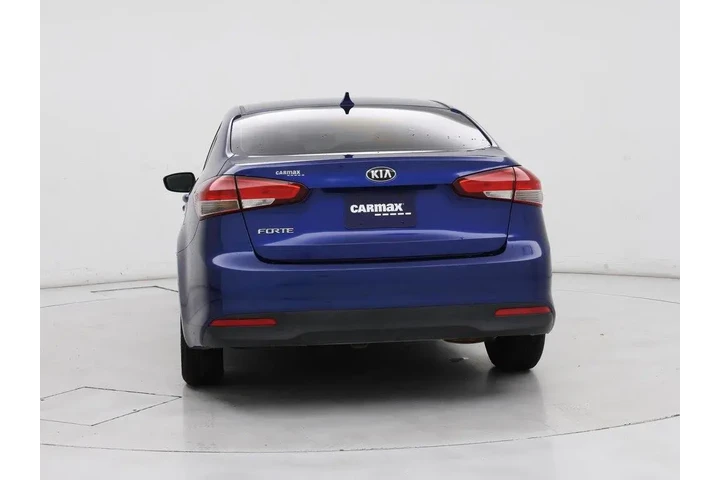 $10599 : Kia Forte 2018 LX 4dr Sedan image 6