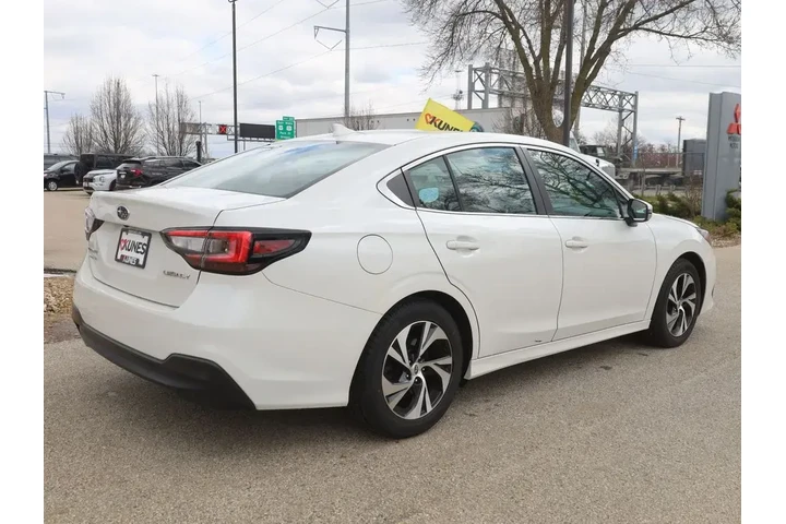 $20777 : Subaru Legacy 2022 AWD Premi image 10