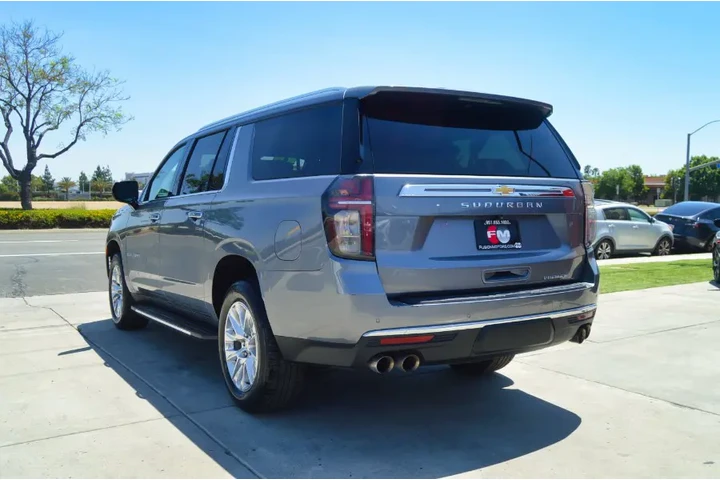 $40995 : Used 2022 Suburban 4WD 4dr Pr image 3