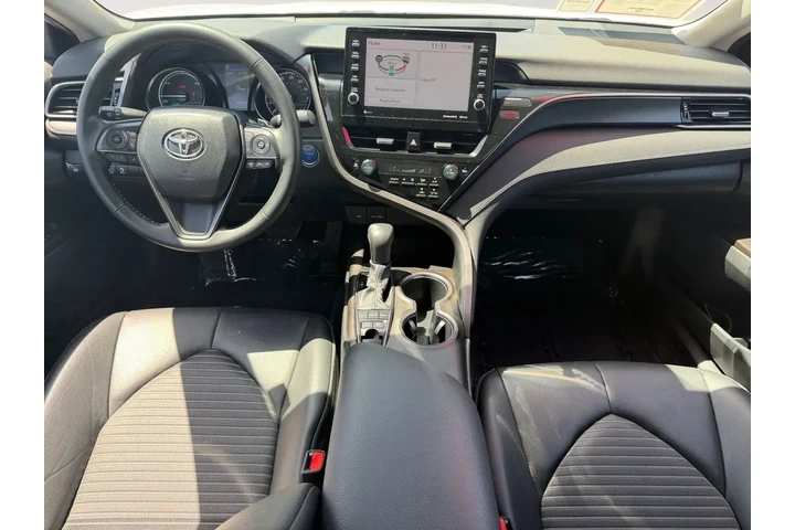 $29779 : Toyota Camry Hybrid 2024 SE image 10