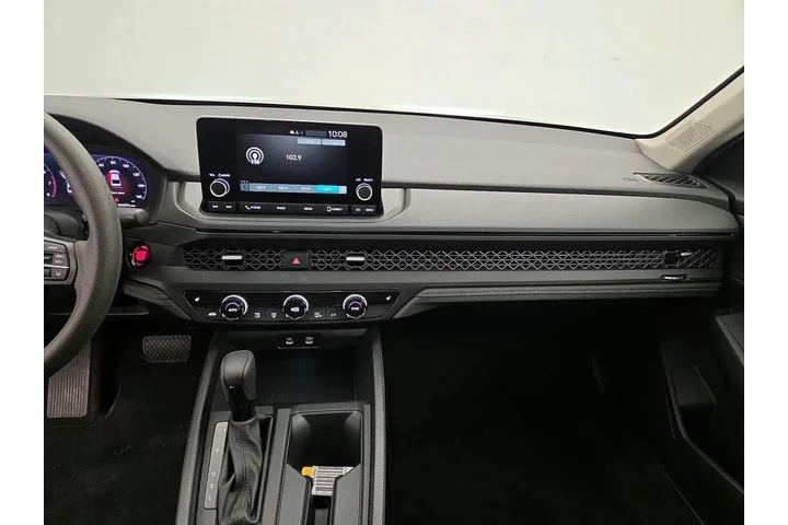 $27998 : Honda Accord 2024 EX 4dr Sed image 9
