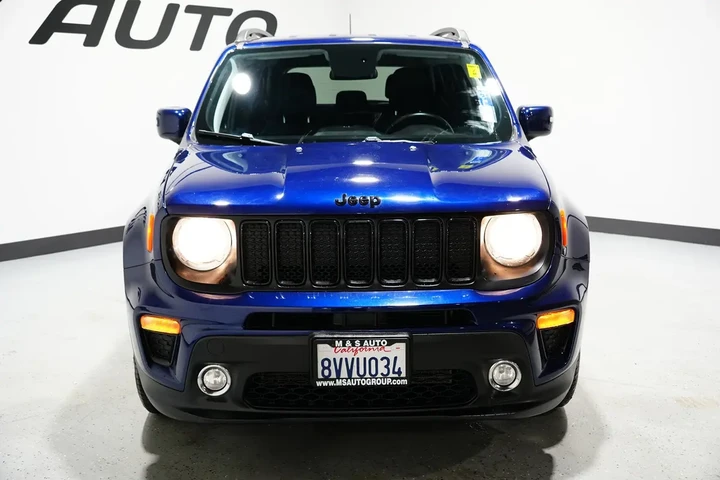 $15828 : 2020 Renegade image 2