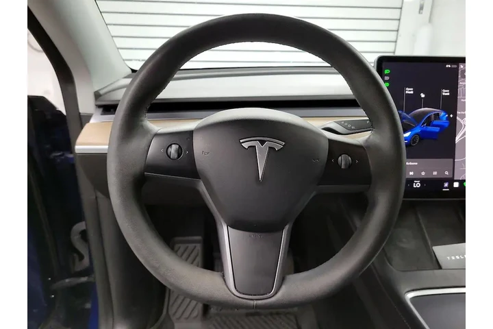 $25998 : Tesla Model Y 2022 AWD Long image 9