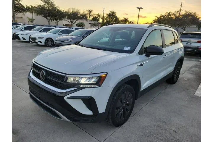 $17788 : Volkswagen Taos 2023 S 4dr S image 3