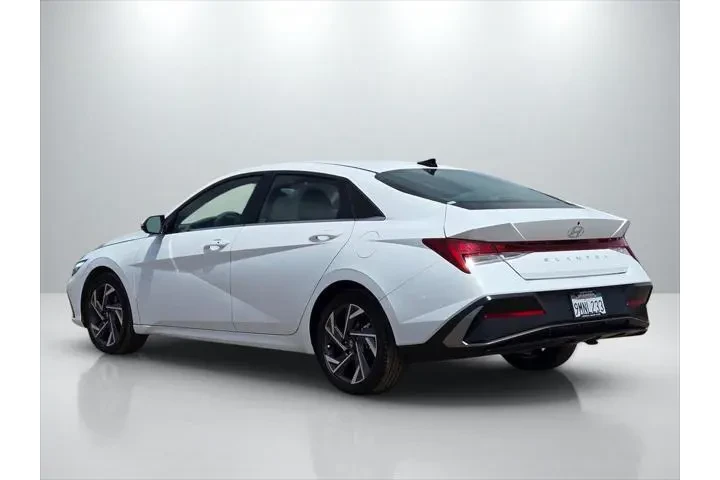$21855 : Hyundai ELANTRA 2024 SEL 4dr image 6
