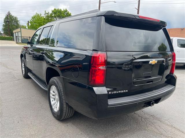 $21654 : 2017 Suburban LT, 8 PASSENGER image 7