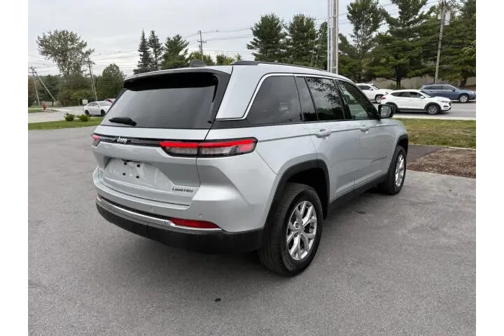 $29999 : 2022 Grand Cherokee image 4