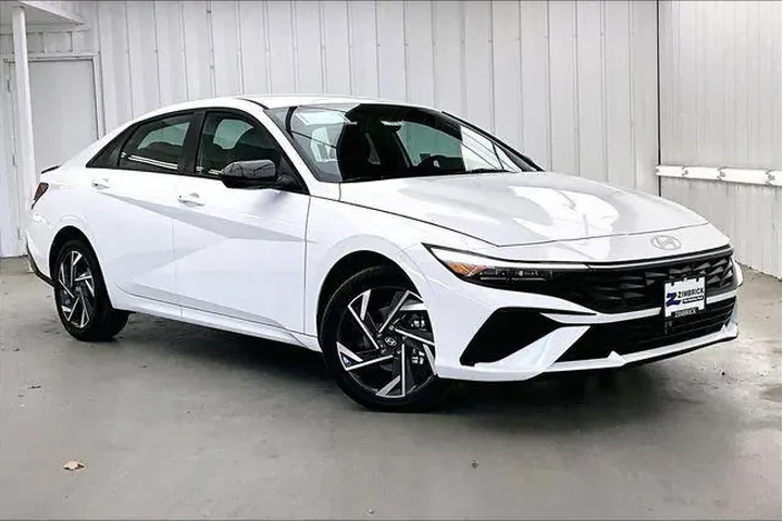 $28979 : Hyundai ELANTRA Hybrid 2025 image 1