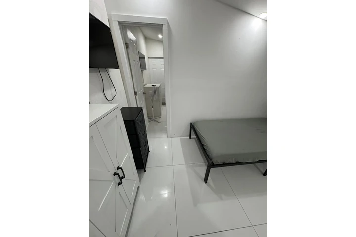 $1000 : Se Renta Habitaciones Duplex image 4