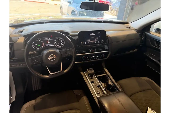 $29984 : Nissan Pathfinder 2025 SV 4d image 10