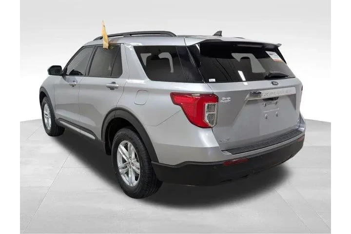 $32998 : Ford Explorer 2023 AWD XLT 4 image 10