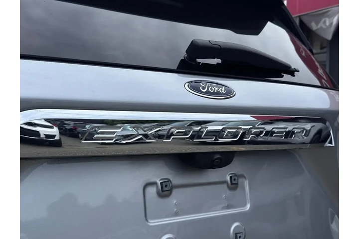 $26477 : Ford Explorer 2022 AWD XLT 4 image 7