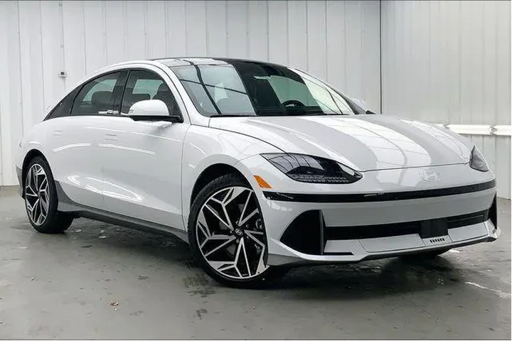 $34990 : Hyundai IONIQ 6 2025 AWD Lim image 1