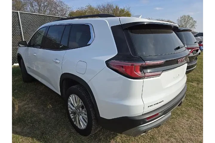 GMC Acadia 2024 Elevation 4d image 2