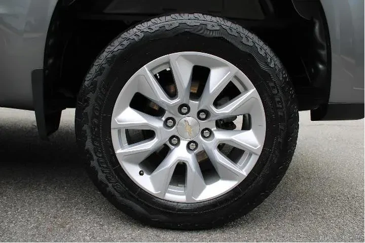 $29983 : Chevrolet Silverado 1500 202 image 10