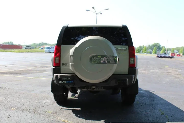 2007 HUMMER H3 Luxury image 7
