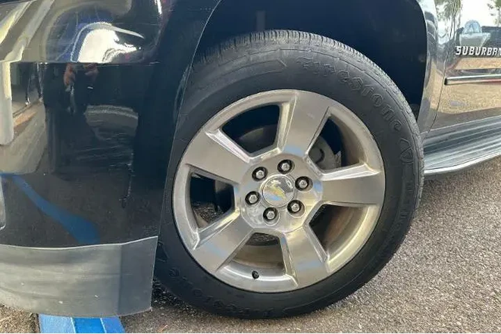 $17995 : Chevrolet Suburban 2017 4x4 image 6