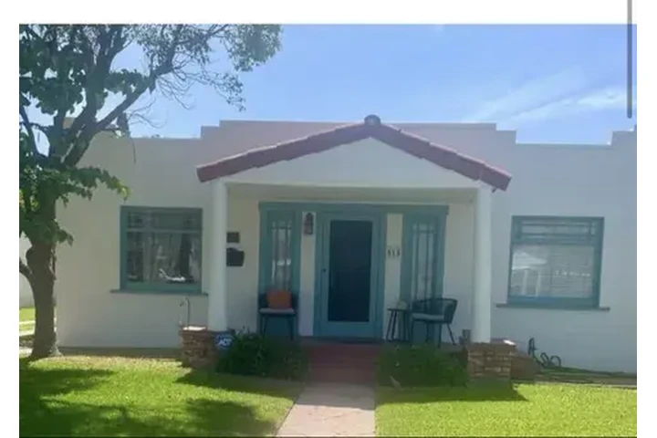 $1000 : Move in ready home image 3