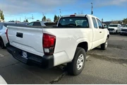 $25990 : Toyota Tacoma 2018 4x2 SR 4d thumbnail