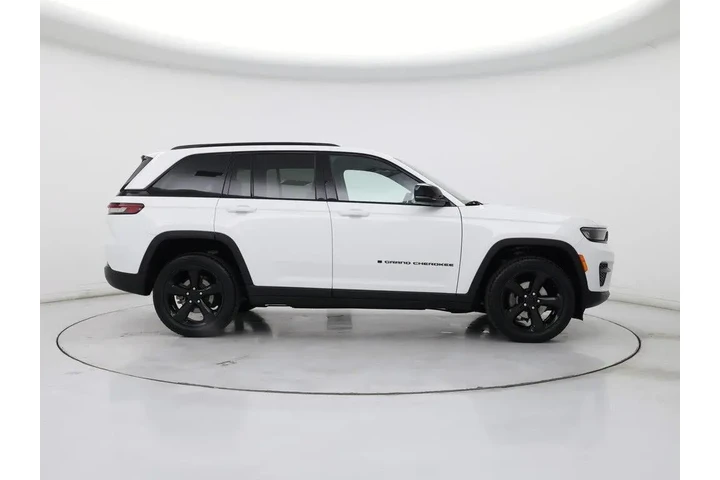 $30998 : Jeep Grand Cherokee 2023 4x4 image 7