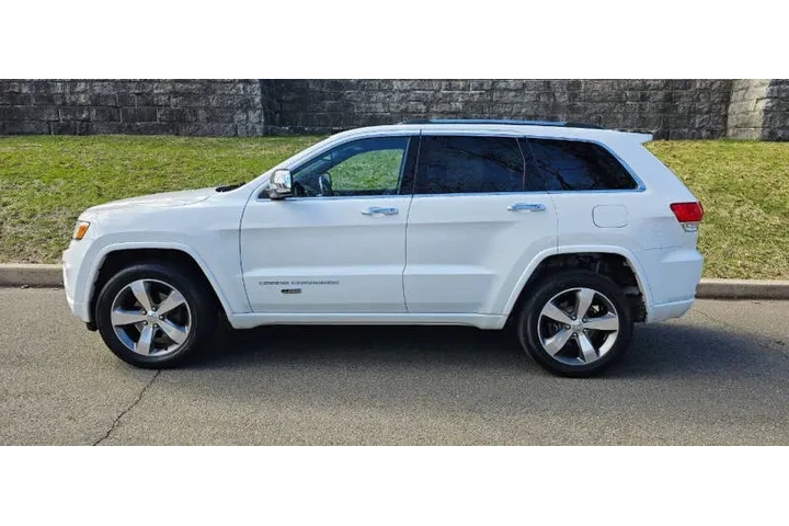$10995 : 2015 Grand Cherokee Overland image 7