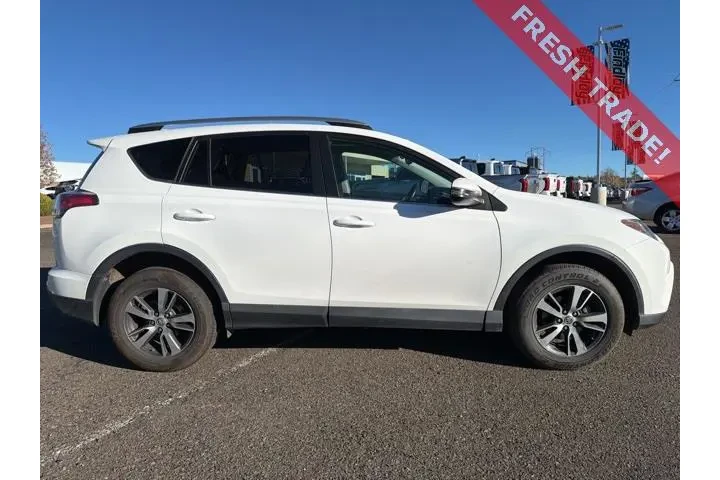 $21874 : Toyota RAV4 2018 AWD XLE 4dr image 4