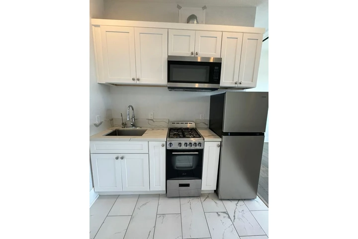 $2000 : Renta Studio (Santa Ana) image 5