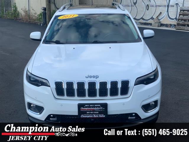 Used 2021 Cherokee Limited 4x image 4