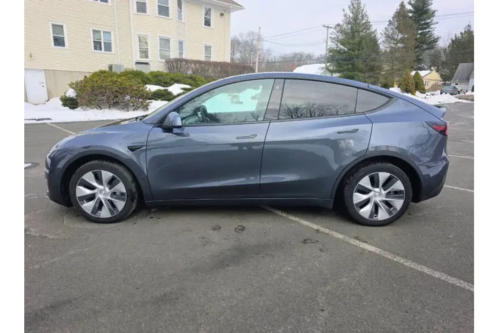 $25500 : 2021 Model Y Long Range image 5