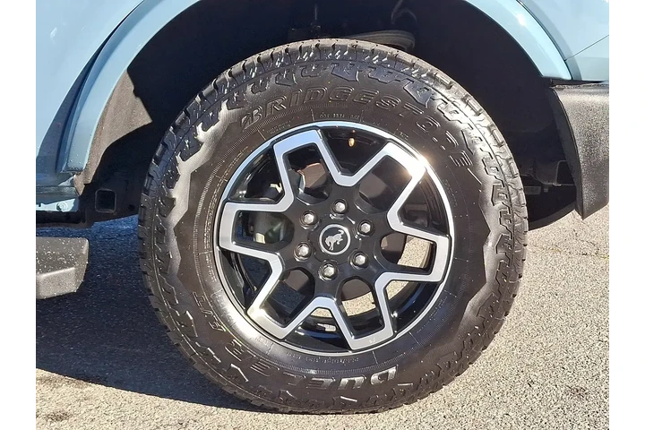 $39995 : Ford Bronco 2023 4x4 Outer B image 9