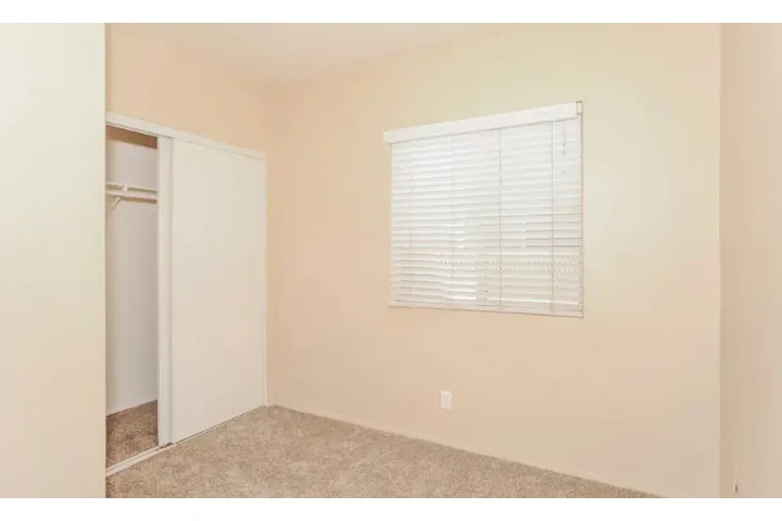 $2500 : Available House for rent in FL image 9