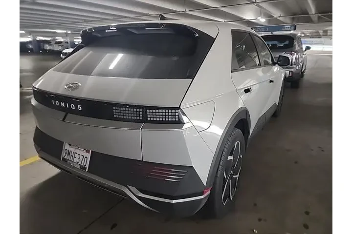 $25990 : Hyundai IONIQ 5 2024 SEL 4dr image 2