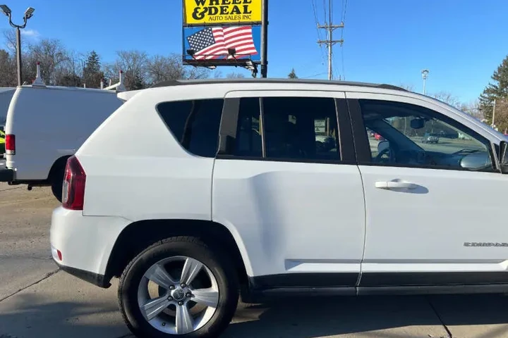 $5995 : 2016 Compass Sport image 5
