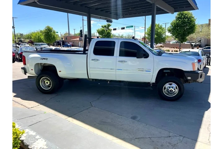 2013 GMC Sierra 3500HD Denali image 4