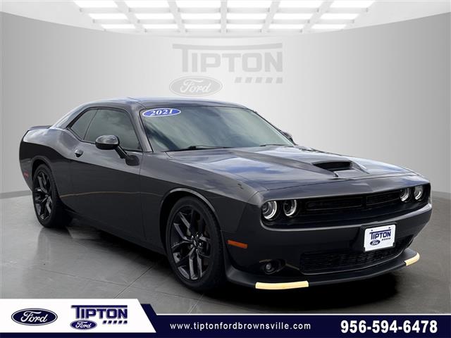 $26997 : Pre-Owned 2021 Challenger GT image 1