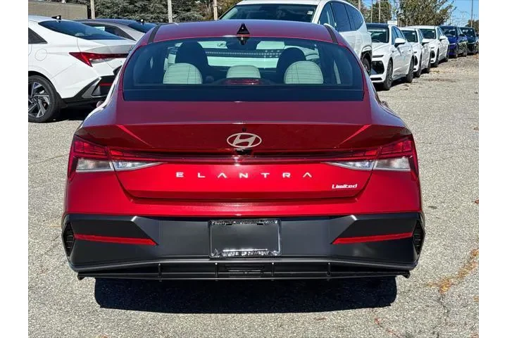 $27095 : Hyundai ELANTRA 2025 Limited image 3