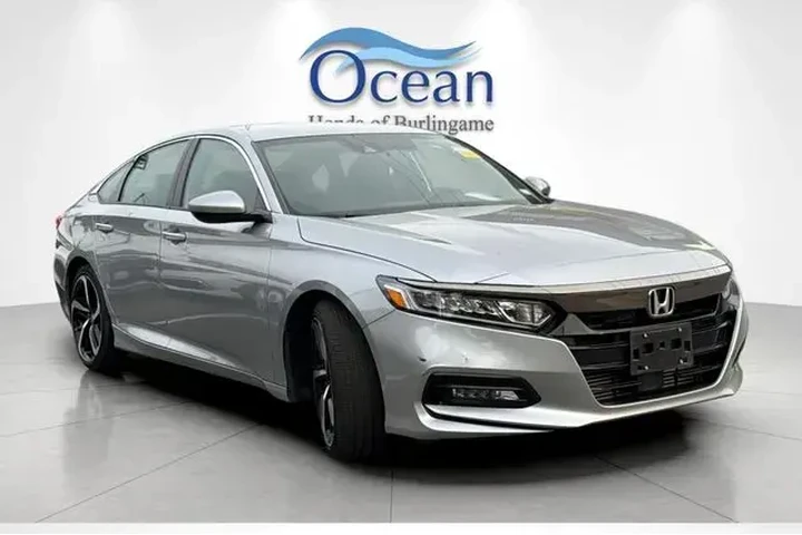 $24491 : Honda Accord 2018 Sport 4dr image 2