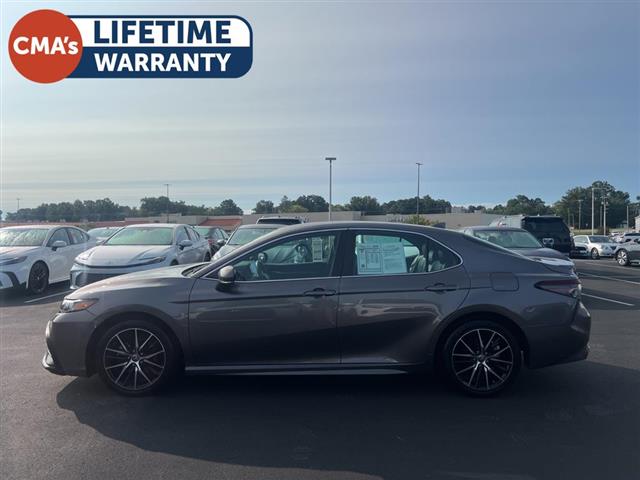 $22584 : PRE-OWNED 2022 TOYOTA CAMRY SE image 4