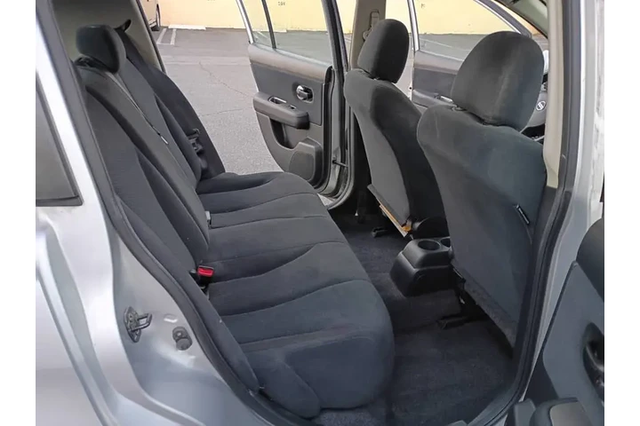 $3600 : 2010 VERSA S image 5