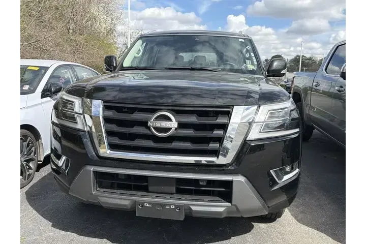 $31749 : Nissan Armada 2024 4x4 SV 4d image 2