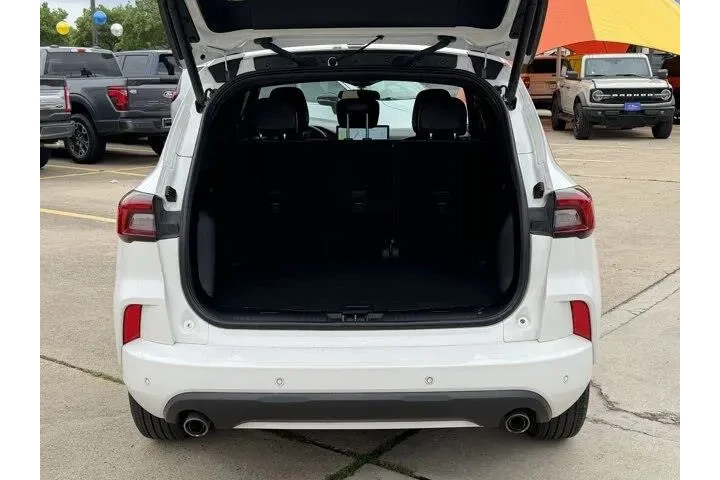 $21548 : Ford Escape 2024 ST-Line 4dr image 8