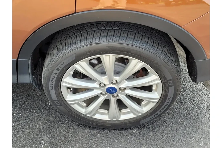 $12495 : Ford Escape 2017 Titanium 4d image 10