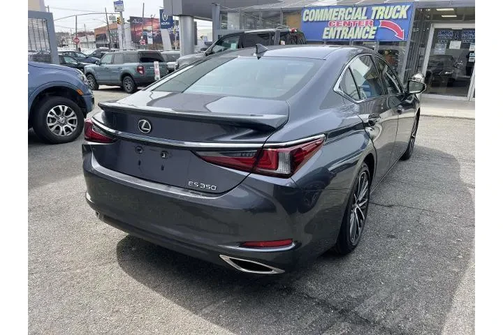 $37990 : Lexus ES 350 2023 4dr Sedan image 6